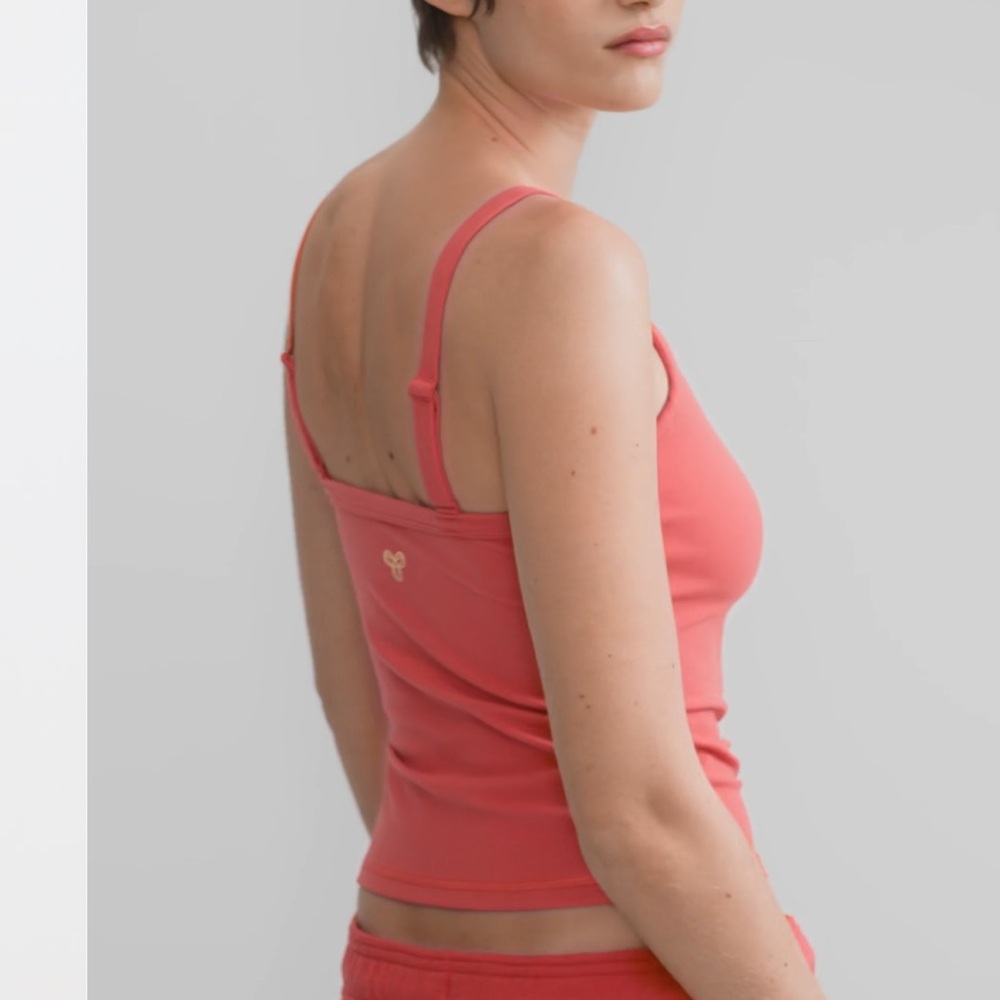Aritzia butter tank
